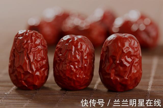 黄瓜|“老得慢”的女人,多半爱吃这6种食物,来看看有几个你爱吃的