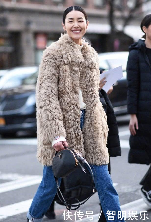 穿搭建议:宽松版卫衣千万别搭阔腿裤,就连超模刘雯也中招!