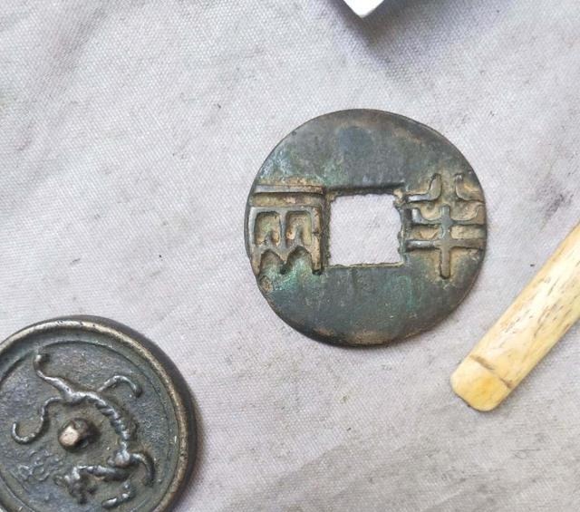 捡漏|潘家园与鲁园,都是旅游城市有名的古玩市场,游客到这里能捡漏吗