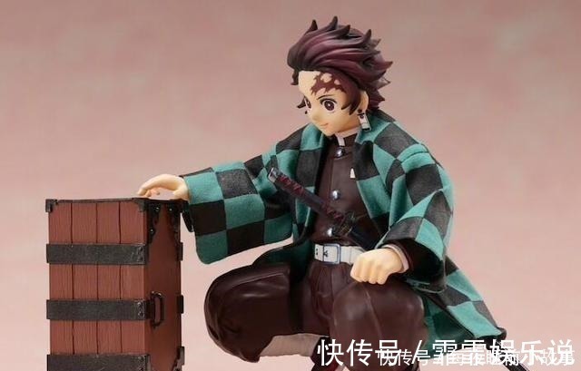 炭治郎|鬼灭之刃炭治郎的可动手办,他不仅能耍酷,还能够对你卖萌