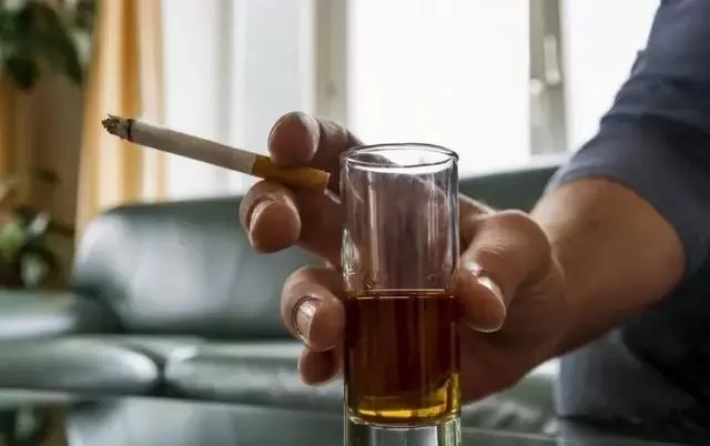 警告|研究癌症60年警告：不想惹上癌，这4样东西尽量别碰