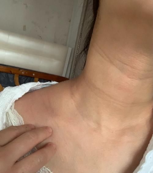 20岁的女生如果有这几个特征，看起来会很显老，就算占一个也会