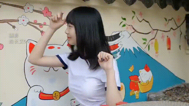 |搞笑GIF段子:天天看着这些东西,能工作好吗