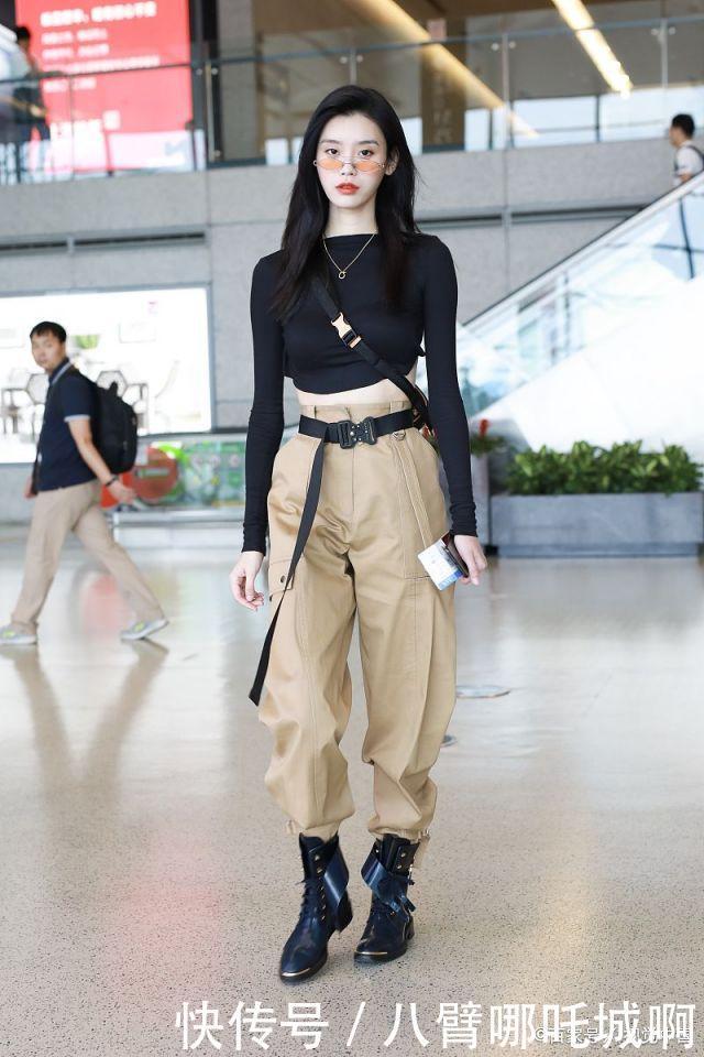 扔掉|扔掉你的阔腿裤吧!穿上就变矮土壮,哪里够这四款来的时髦显瘦