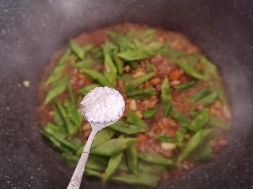 遇见此菜别手软，多买点回来炒一炒，营养美味又下饭