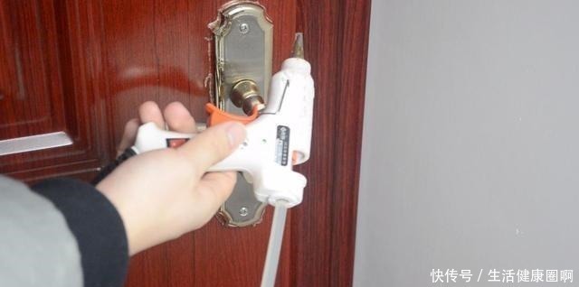 实用|门把上涂点热熔胶太实用了，我也是刚知道，看完赶紧告诉家里人