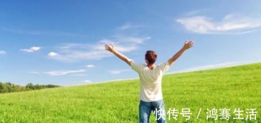 两件事|走多少步才不伤膝盖?做好两件事,膝盖基本不会有恙!