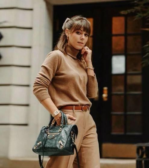 还在追求“黑白灰”?“浪漫焦糖色”太高级了