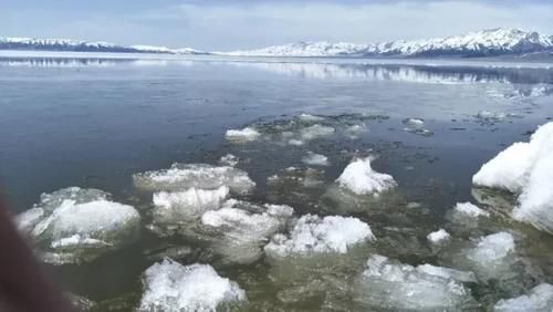 新疆赛里木湖即将美爆了，张张都是彩色大片！一组照片惊艳全国