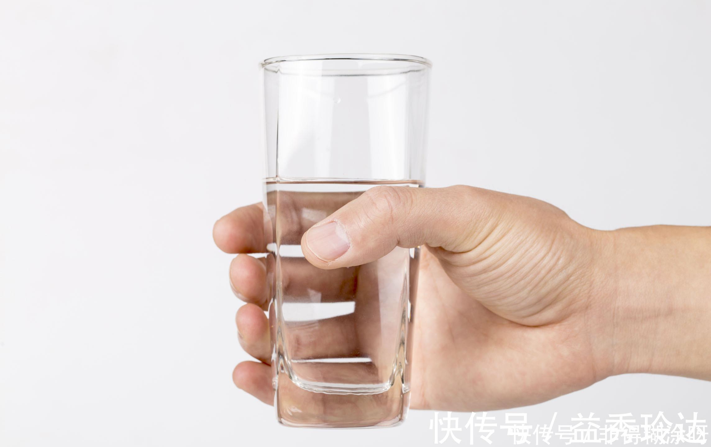 血管|转告父母：低密度脂蛋白高，常吃1“蔬菜”，血管不堵有弹性