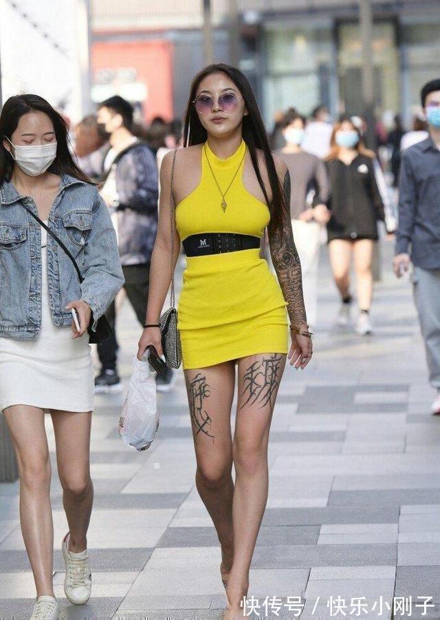 搭配|御姐范的瑜伽裤美女,休闲还减龄,充满活力