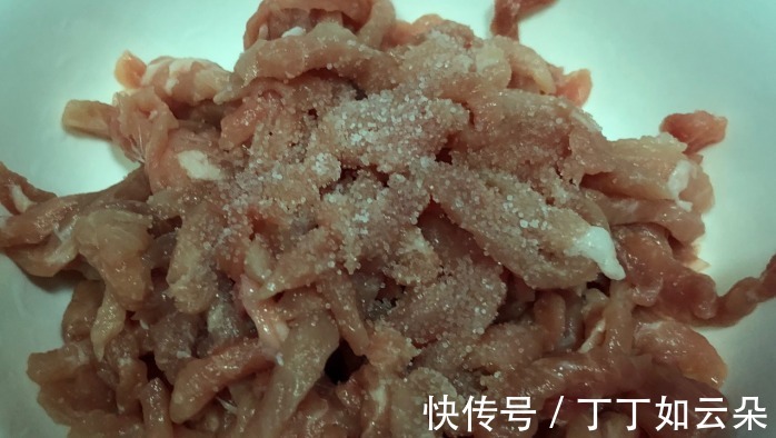 用蚝油时,要避开4个错误做法,有些人常弄错,建议了解清楚再用!