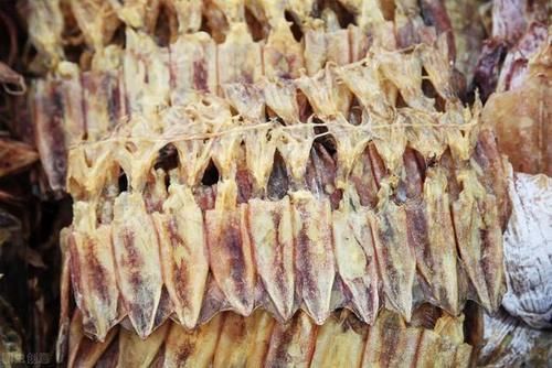 dh经常吃鱼肉能健脑、护心脏,营养师建议:这3种鱼别随便吃