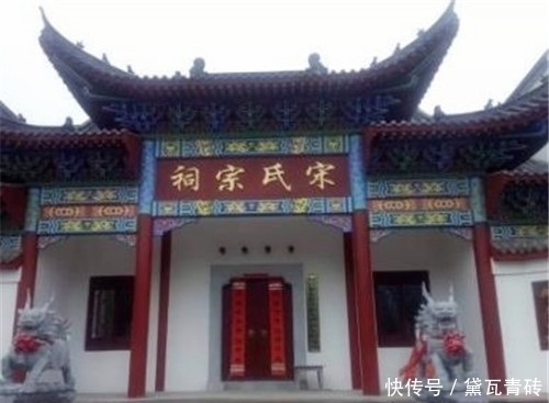 a2941|古人投河前,为何要放一双鞋子在岸边,专家的解释,让人肃然起敬