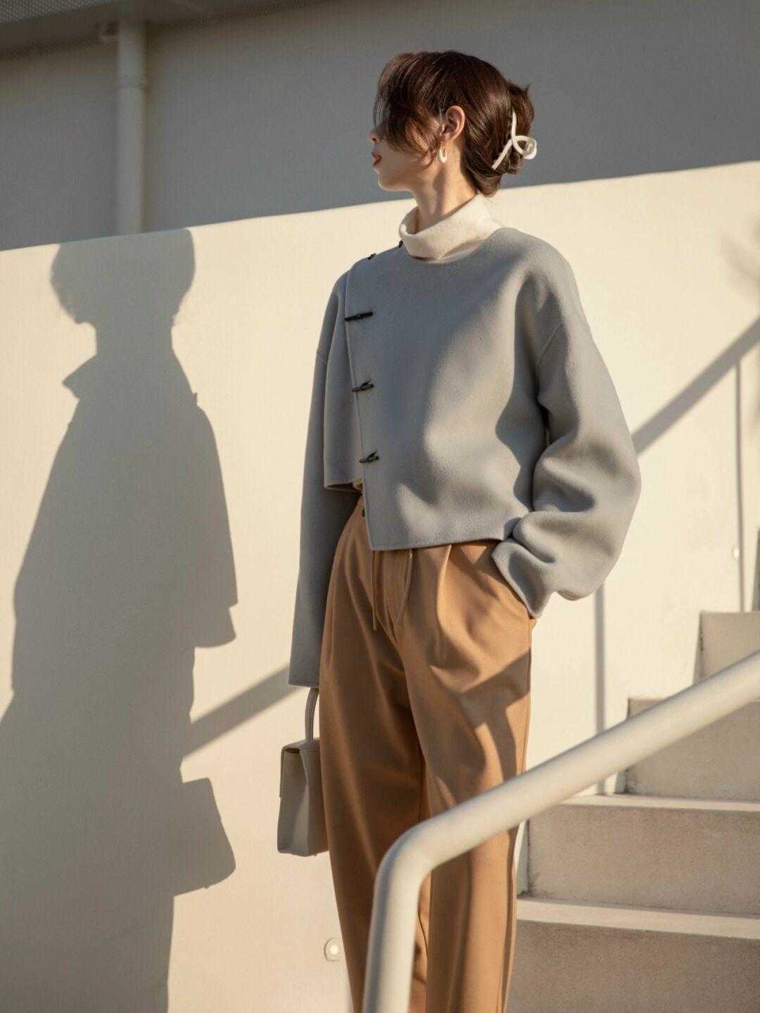 紧身裤 今年裤子流行“穿松不穿紧”,专治腿粗腿不直,这几款洋气又百搭