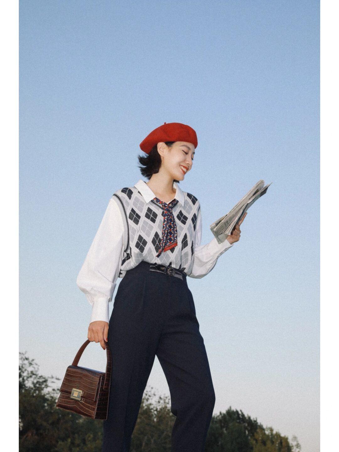 时尚|想要穿出少年感!不如试一试马甲衬衫+黑色西装裤,高级又时尚!