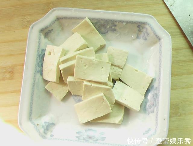 茼蒿炒豆腐|失眠最怕这菜，睡不着觉的人要多吃，帮助睡眠，一觉睡到自然醒