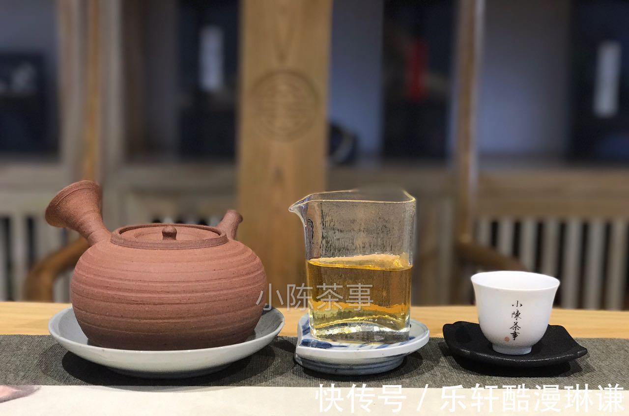 玻璃壶|养生壶、玻璃壶、铁壶、粗陶壶，谁才是秋季煮老白茶的选择