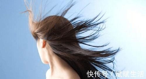 头皮屑|头发，越洗越油，越洗越少？坚持“3不要吃5物”，头发回到年轻时