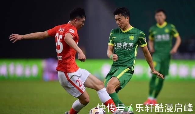 山東泰山隊|中超爭冠形勢，山東隊放眼一看全是朋友，上港隊抬頭一看全是敵人