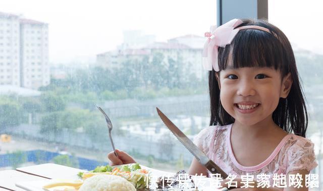 深度睡眠|娃身高体重都偏低,妈妈及时调整饮食和生活习惯,孩子长高长胖了