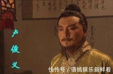 飞石&武松武艺高强,却不敢与梁山上的三人交手,每一次都选择避战
