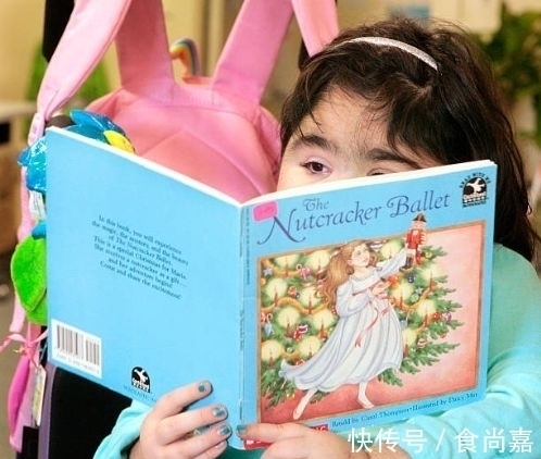 缅因州|被称为“美人鱼女孩”:一生活在闪光灯下,从未停下摇摆“尾巴”