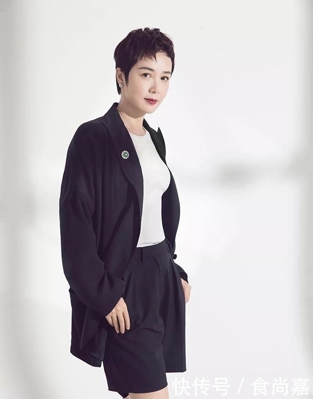 |沙雕动画,搞笑:好兄弟帮我掩饰放屁的尴尬!