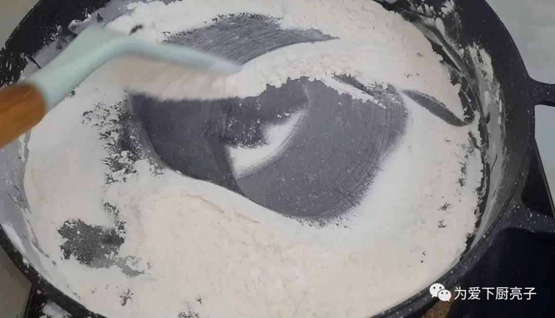 自制糯米凉糕做法,冰箱里一放,好吃又营养,孩子第一次吃就爱上