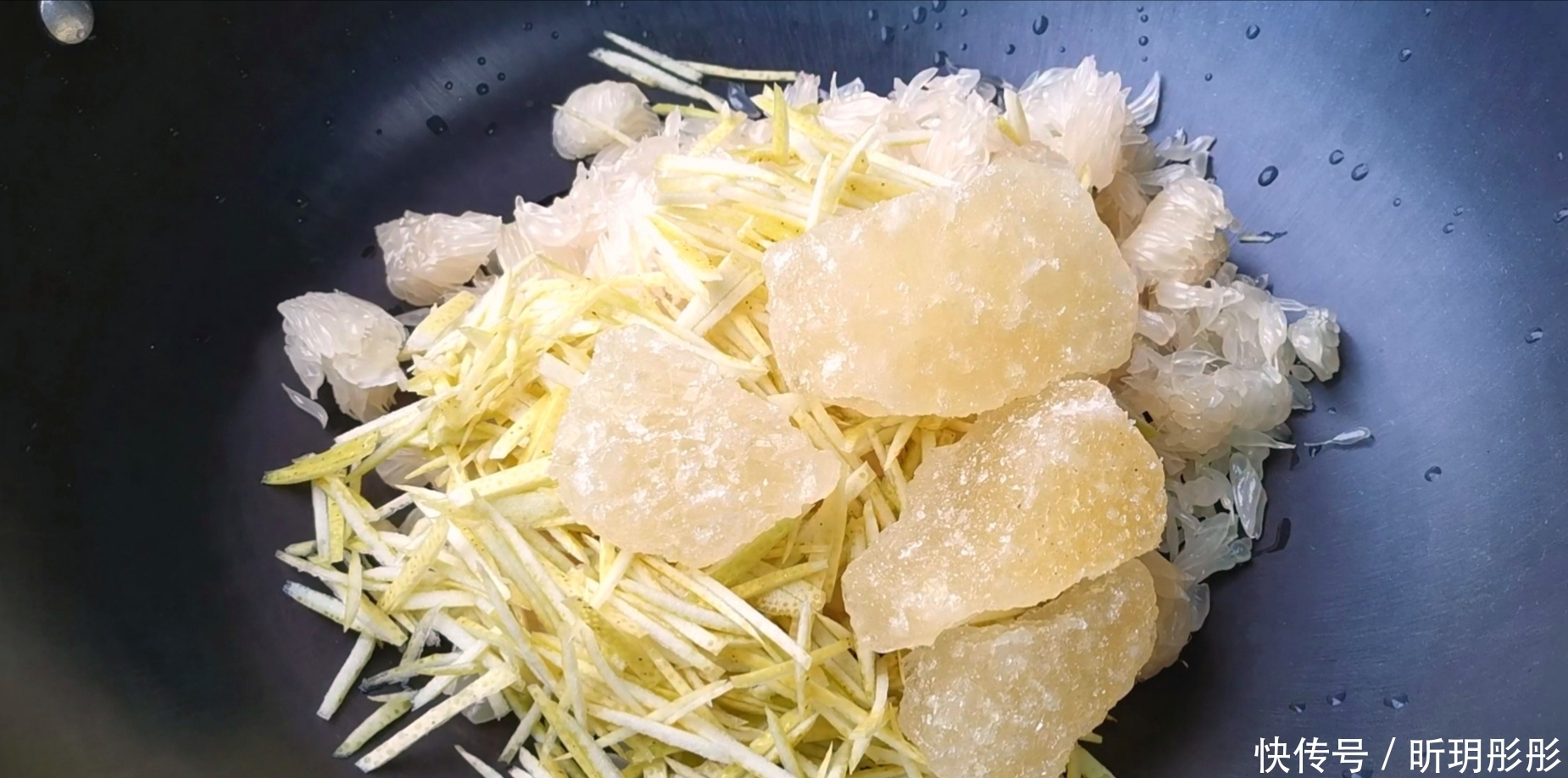 做成|柚子皮不要扔了,做成蜂蜜柚子茶太美味,酸甜可口,吃半年不坏