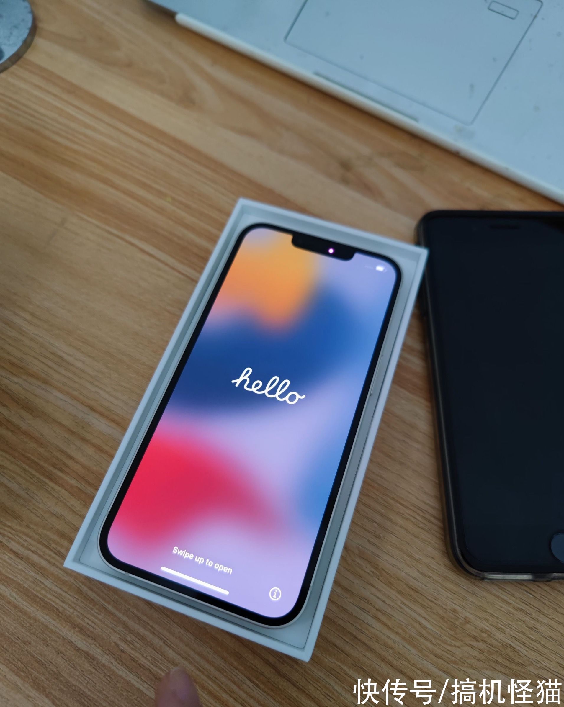 开箱|iPhone13开箱体验，对比华为P50 Pro，感觉亏了