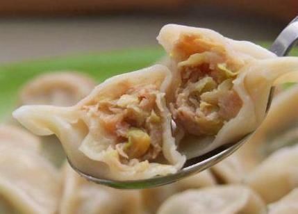 韭菜|天热用“它”来包饺子，比芹菜香，比韭菜营养，一次20个吃不够