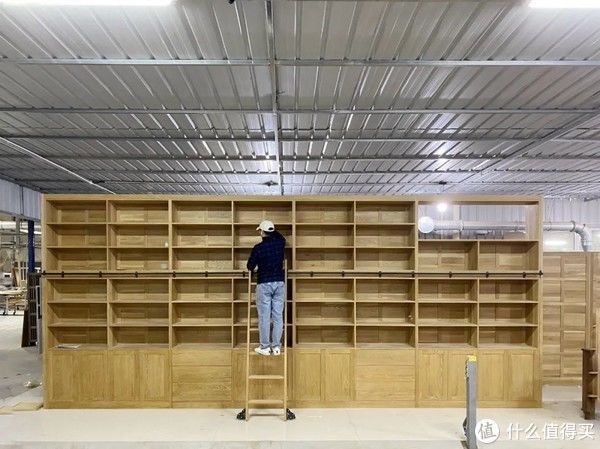 柜体|传说中的带梯书柜，集颜值和收纳于一体，6.6m*2.8m绝绝子