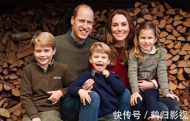 接地气|看夏洛特公主用餐,宝妈们羡慕凯特:萌娃吃饭不用愁,真省心