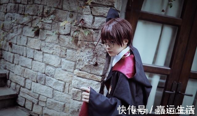 cos|電影畫風劇情好評，可愛還原的哈利波特cos，看到表情包我樂了