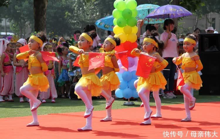 下雨|顶着烈日、淋着雨的六一文艺汇演，这还是属于孩子们的儿童节吗？