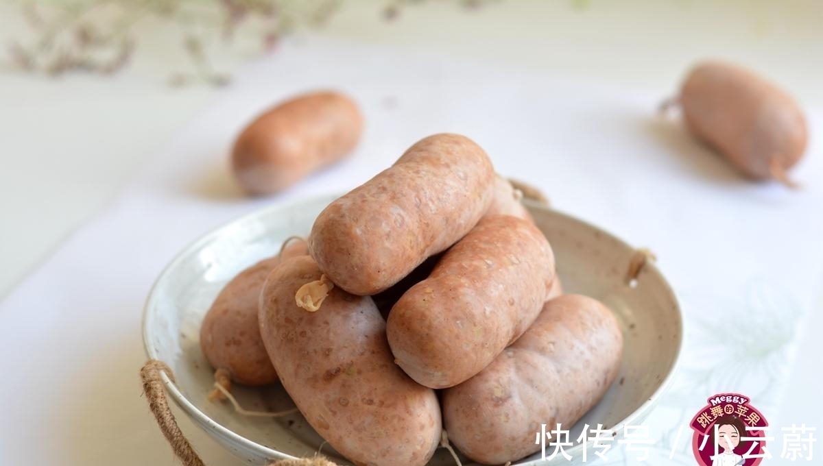 羊肠|一盆肉一根肠衣，教你做0淀粉0添加剂脆皮肠，香嫩健康吃着放心
