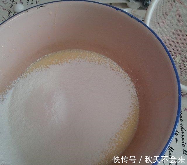 蓝莓酸奶马芬蛋糕,烘焙小白也能轻松做