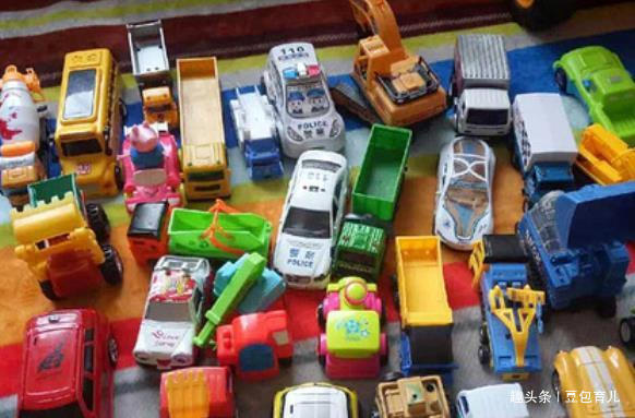 幼儿园|“妈妈,咱家有没有钱”,3位妈妈的不同回答,直接影响孩子一生