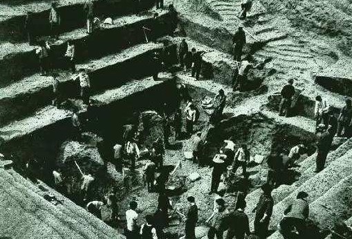 记载|千年古墓出土一批竹简,文字内容记载,揭破流传千年的弥天大谎