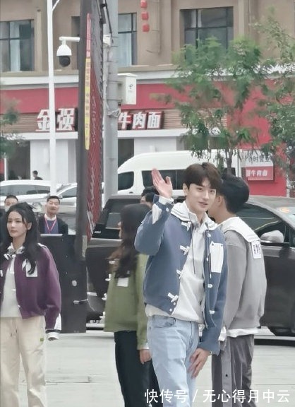 鞏立姣|《跑男團(tuán)》蘭州錄制,沙溢大方請(qǐng)市民吃牛肉面,網(wǎng)友玩游戲輸了