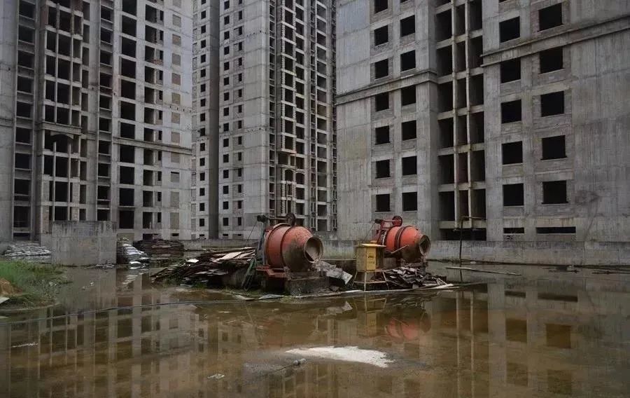 痛感|披荆斩“烂”③丨如果烂尾有痛感,住宅才是最戳心的利刃