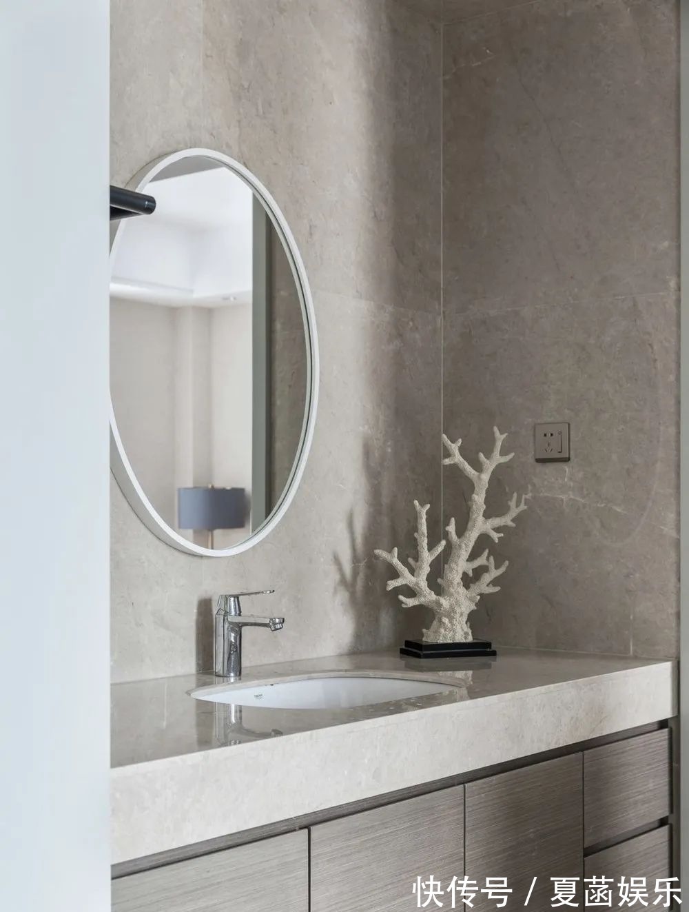 餐边柜+|178㎡现代美式,当美式遇上高级灰,营造简约华丽的美