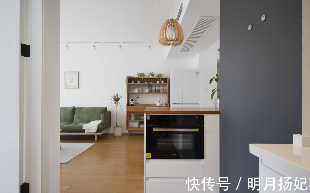 原木色|夫妻的70㎡原木风两居，自然舒适功能完美，打造出一个理想中的家