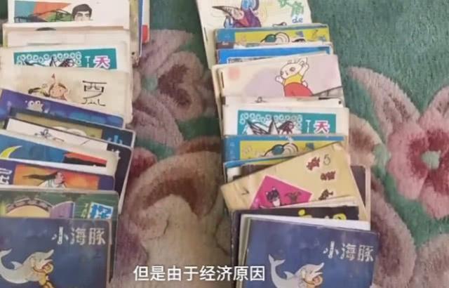 藏品$他花70万收老物件,房内摆满年代感玩具物件,男子:也没花太多