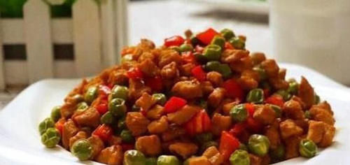 优选|美食优选:豌豆炒肉末,京酱肉丝,吮指香辣虾,豆腐烧鸡丁的做法