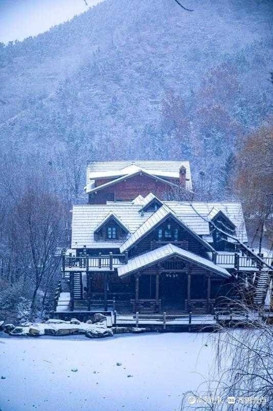 云雾|济南新年首雪很温柔，济南南山云雾冰雪梦幻迷人