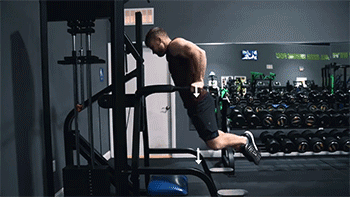 技巧|这样练双杠,胸想不大都难!详细分析动作,让你全面了解训练技巧