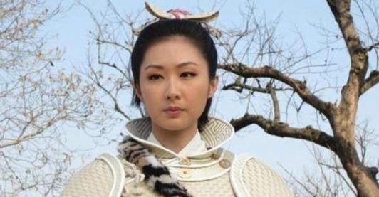 新月娥!隋唐第一女将瓦岗寨被杀一擒九,逼死哥嫂,却被未婚夫一枪刺死