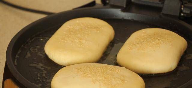 不用|不用烤箱,只需牛奶和面粉,在家也能吃到酥到掉渣的火烧了